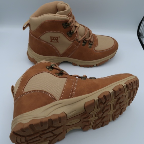 Avalanche Boulder Hiking Boots Tan New Without Box - Picture 1 of 8